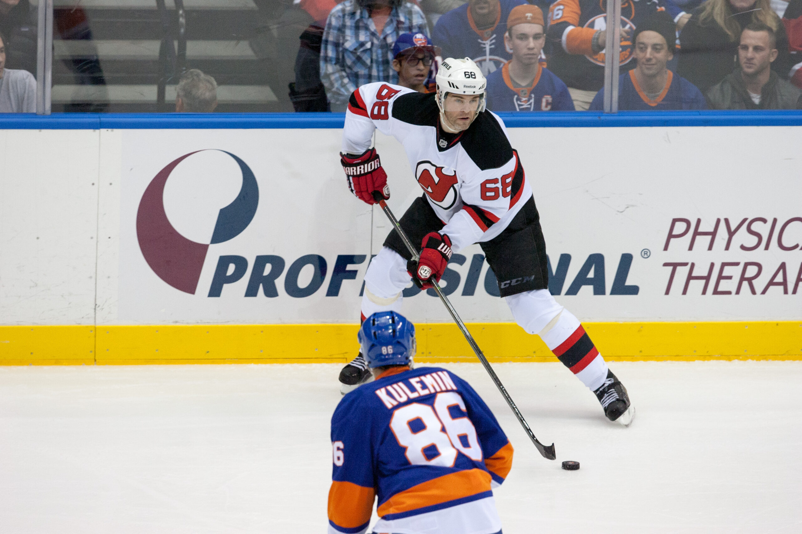 Jagr Ties Lemieux in NHL Points, Devils Fall 2-1