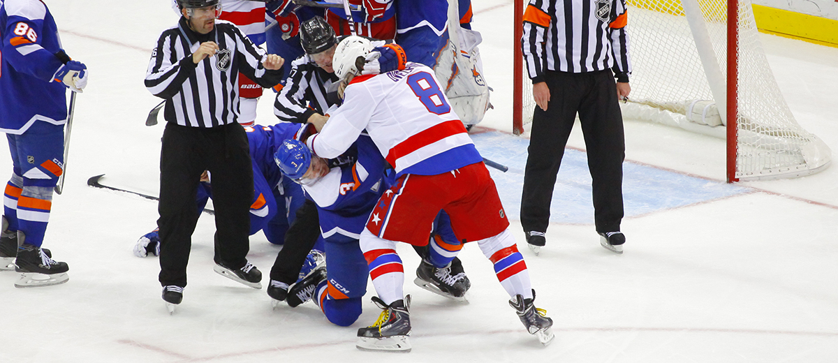 Photo Gallery: Caps vs Islanders (11/26/14)