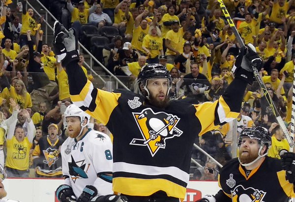 Bonino’s Late Goal Lifts Penguins Past Sharks 3-2 in Game 1