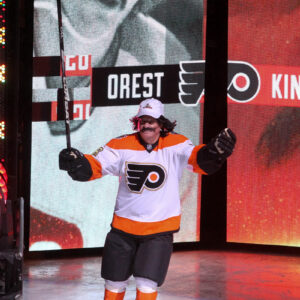 January 14, 2017: Philadelphia Flyers forward John LeClair (10) comes out  for player introductions during the 2017 alumni game between the Pittsburgh  Penguins and Philadelphia Flyers at Well Fargo Center in Philadelphia