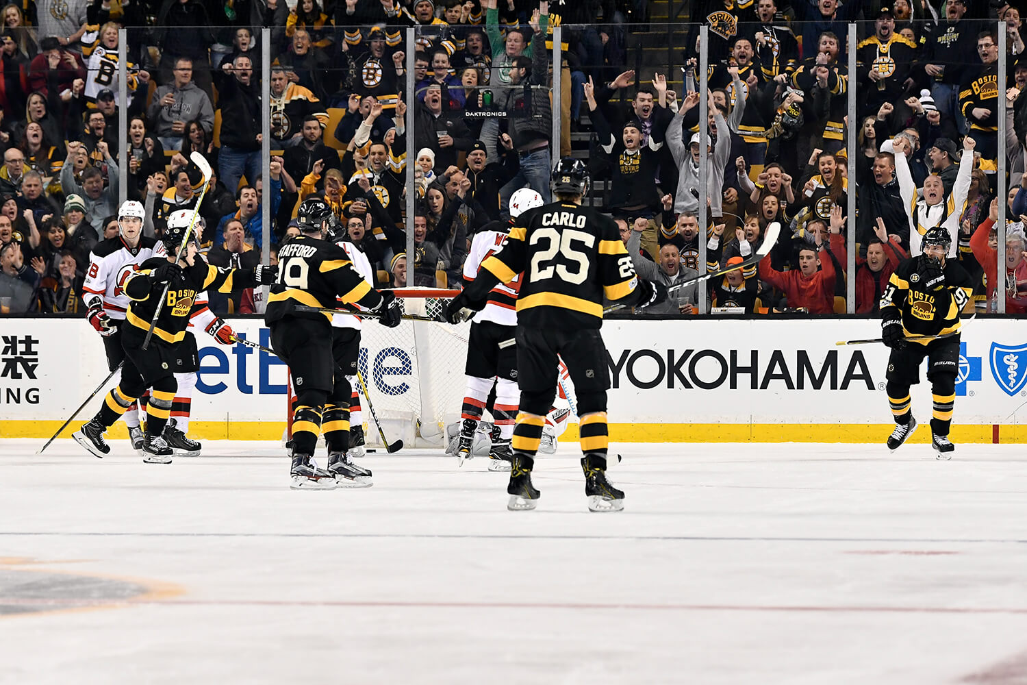 Photo Gallery: Devils vs Bruins (3/4/17)