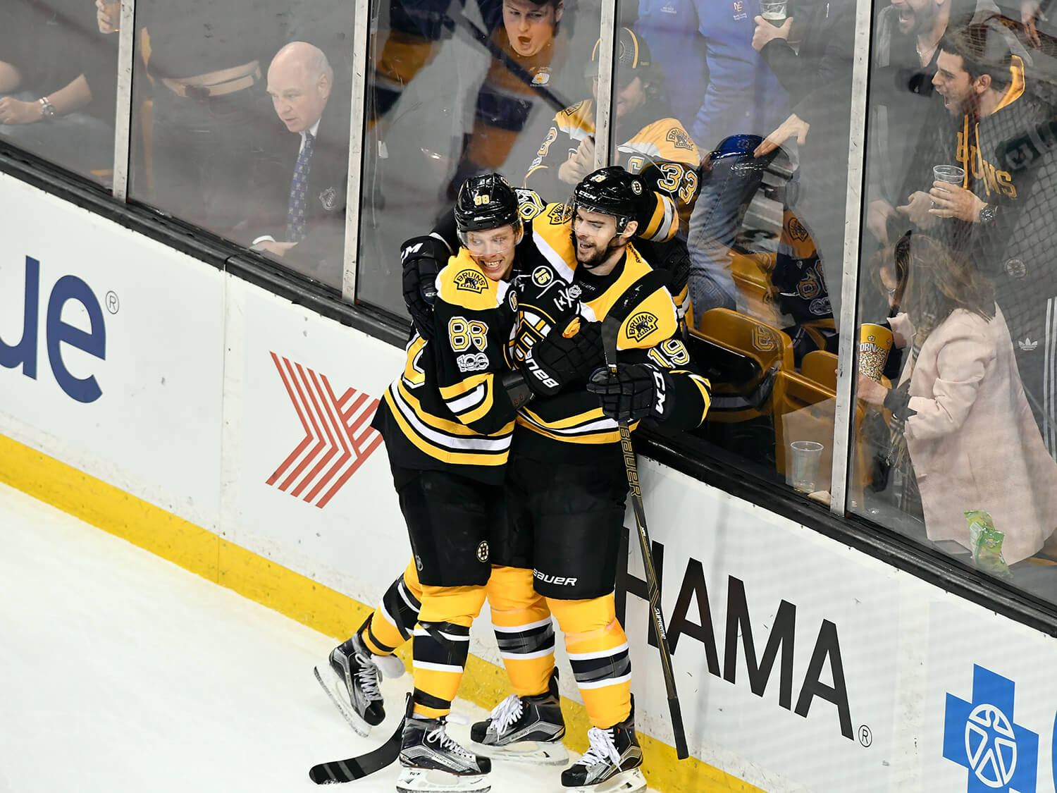 Stafford Nets Game Winner In Final Seconds Of Bruins Victory Over Flyers