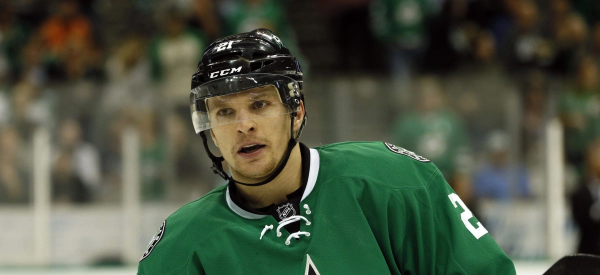 Roussel’s First Career Hat Trick Fuels Stars’ OT Win Over Lightning