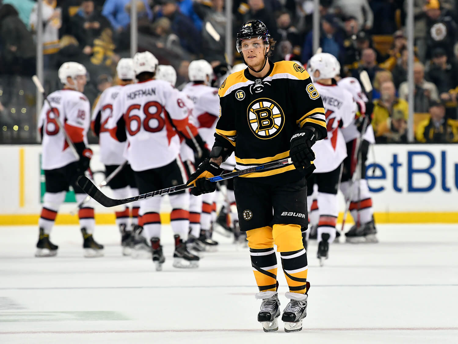 Photo Gallery: Senators vs Bruins (4/6/17)