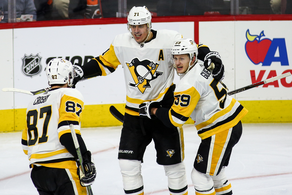 Penguins Open with Old-Time Hockey