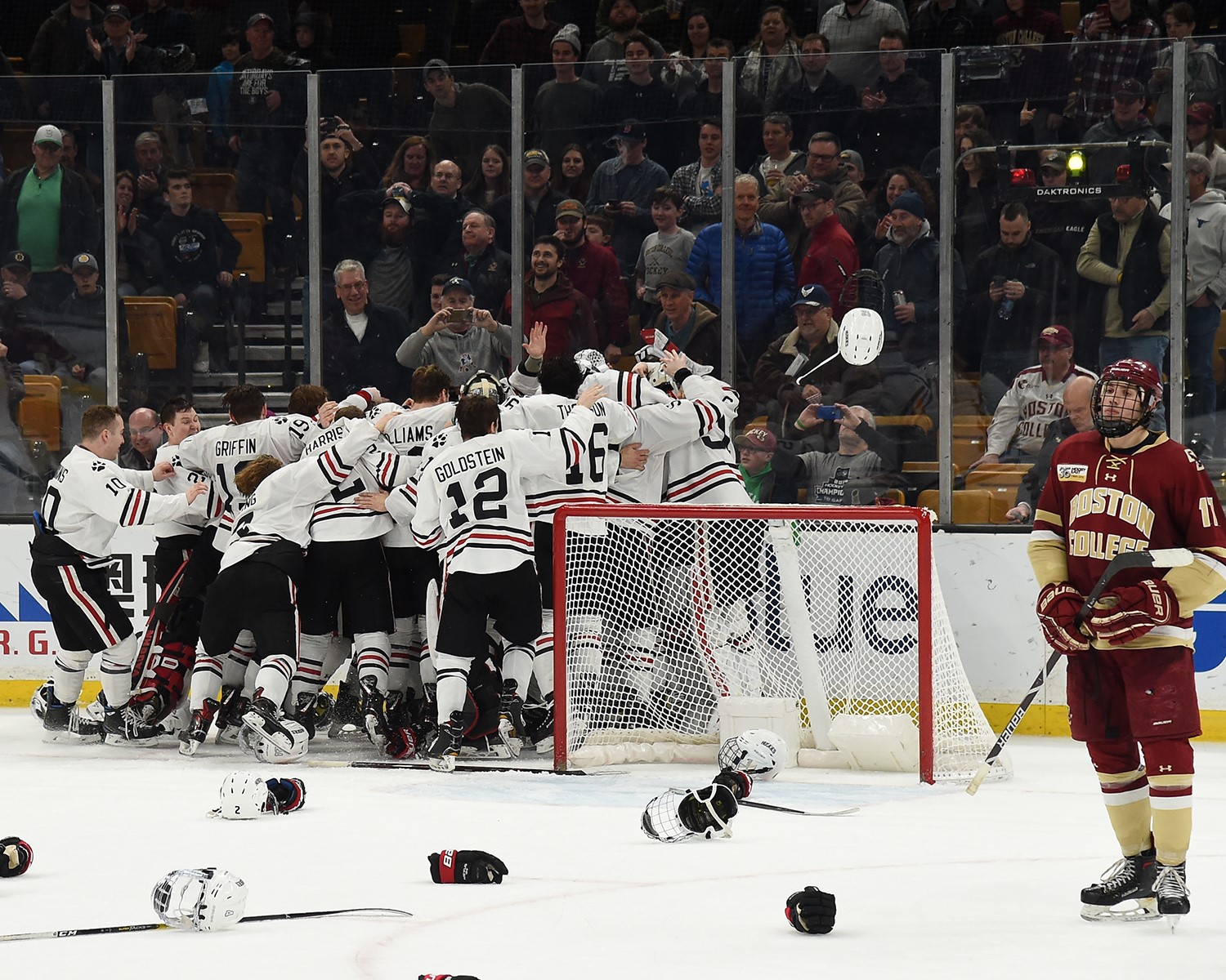 Huskies Outlast Eagles, Claim Third Hockey East Crown