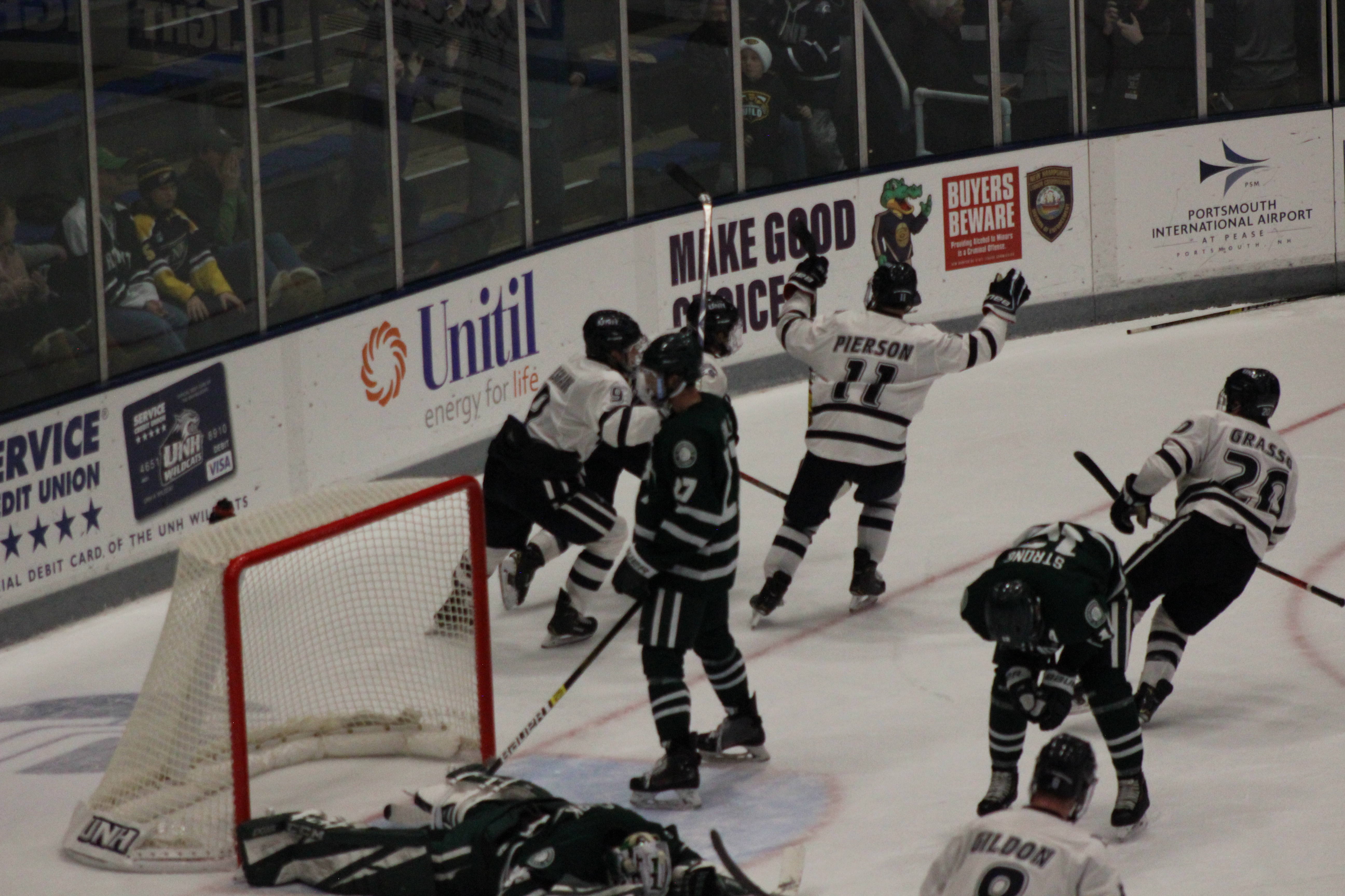 UNH Outlasts Dartmouth in OT Thriller