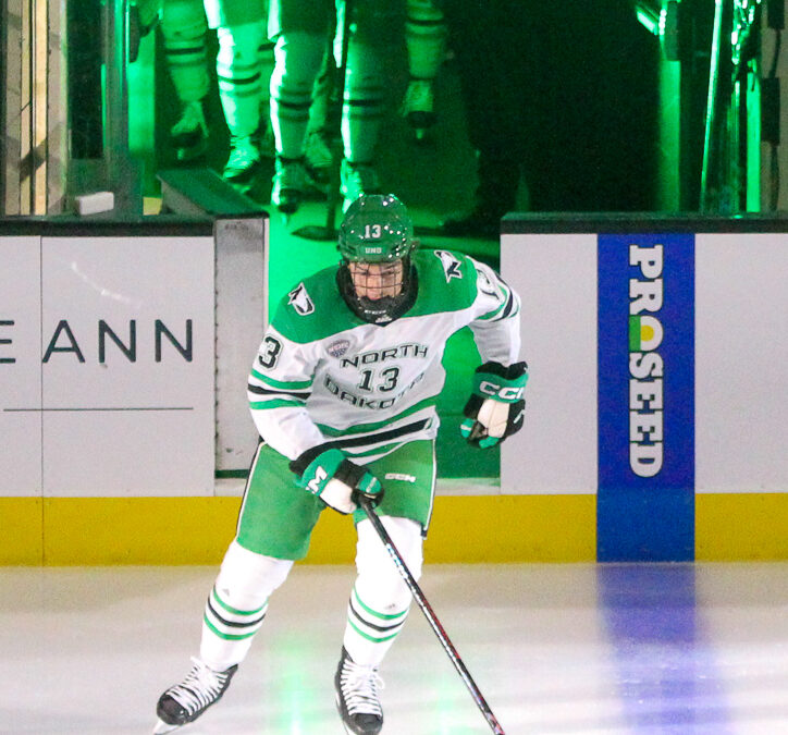 UND vs. Augustana Images