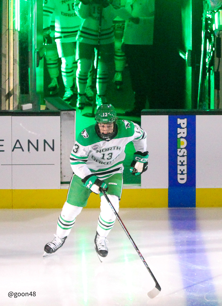 UND vs. Augustana Images