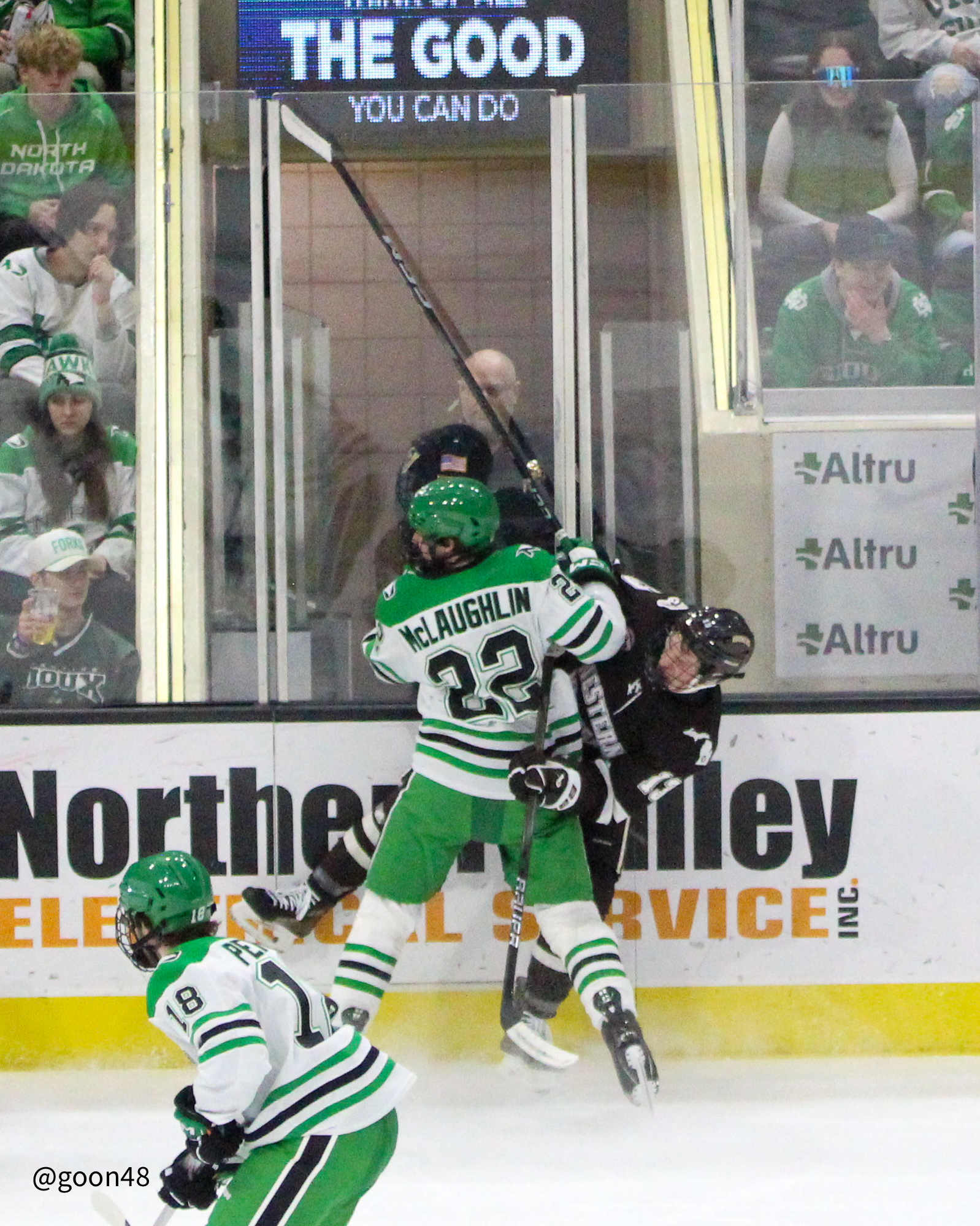 Western vs UND in Pictures